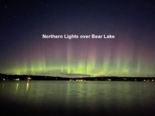 northern-lights-over-Bear-Lake